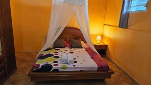 1 chambre, fer et planche Ă repasser, Wi-Fi gratuit, draps fournis