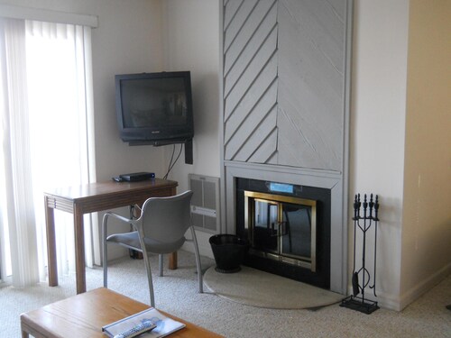 Sugar Ski & Country Club Unit 11-502 Bronze
