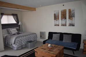 Studio, Multiple Beds (Sugar Ski & Country Club Unit 10-702 )