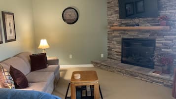 Condo, Multiple Beds (425) | Living room | TV
