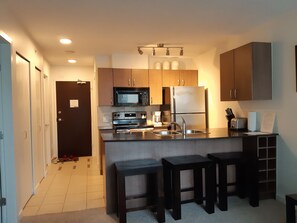 Fridge, microwave, oven, stovetop