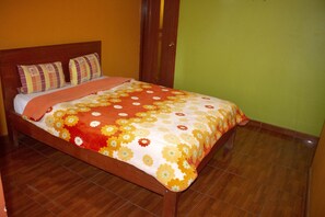 Free WiFi, bed sheets - Hospedaje el Oficial (Cusco)