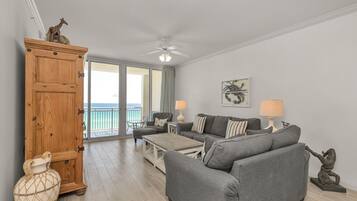 TV, DVD player, books, stereo