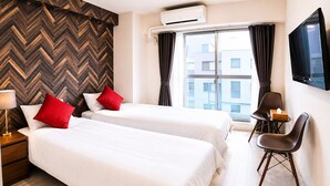 Standard Twin Room - Royal Heights Sakuragawa Condominium (Osaka)