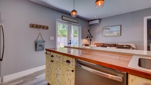 Interior - Private & Charming Cottage 2 bedrooms in Miami Beach (Miami Beach)