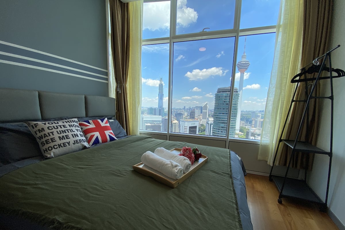 Studio A49-3A1 A49-61 A49-62 KL Tower View