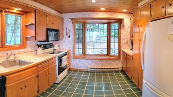 Frigorífic, microones, forn i placa de cuina