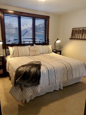 3 bedrooms, desk, iron/ironing board, WiFi