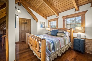 3 bedrooms, iron/ironing board, free WiFi, bed sheets - Outdoor Fireplace, Privacy, Mtn Views, Hot Tub, WiFi, Dog Friendly 🐶 (Sevierville)