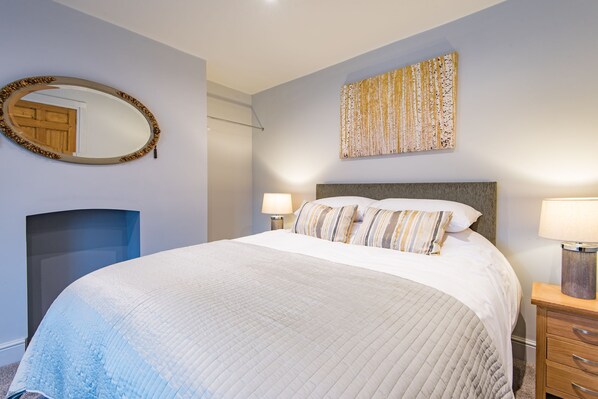 10 chambres, fer et planche à repasser, Wi-Fi, draps fournis