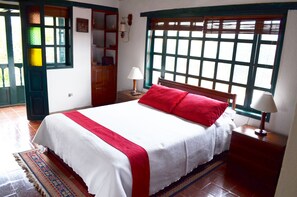 7 bedrooms, iron/ironing board, WiFi, bed sheets - Casa La Carolina, a place to spend a family vacation (Villa de Leyva)
