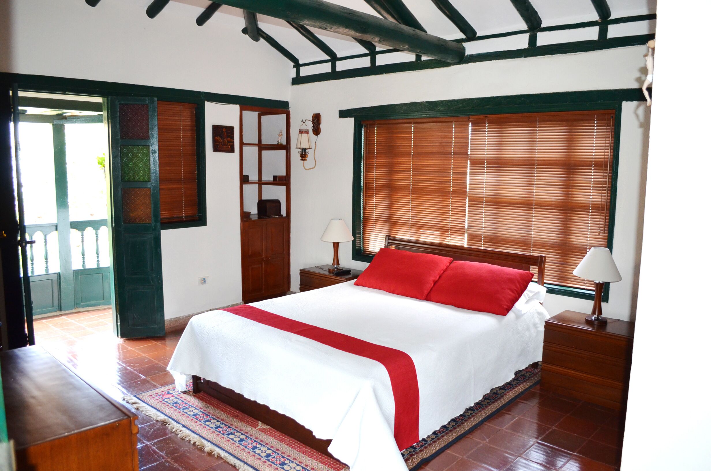 7 bedrooms, iron/ironing board, WiFi, bed sheets