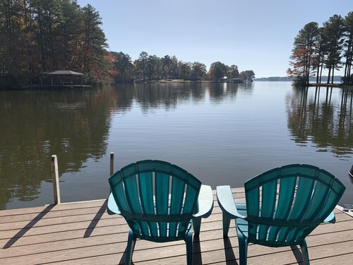 Visit The Good Life on Lake Gaston! 5 bedrooms with kayaks, SUPs, pedal boat.
