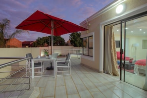 Terrace/patio - Royal Hills Lodge and Spa (Thohoyandou)