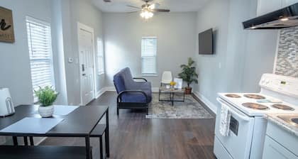 Classic 1br/1ba Charming Apt w/ Modern Upgrades