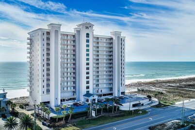 Free Golf! Penthouse Floor, Gulf Front, Large Balcony-Spectacular Gulf Views!