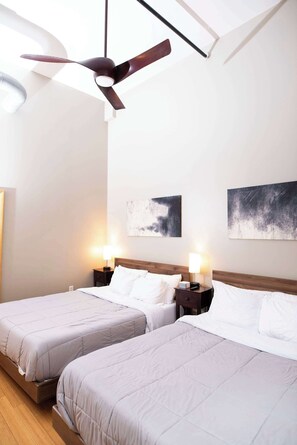 5 slaapkamers, een strijkplank/strijkijzer, wifi