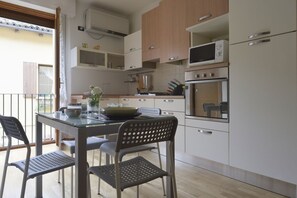 Fridge, microwave, oven, stovetop - UR-NEST St. Apollonia (Bologna)