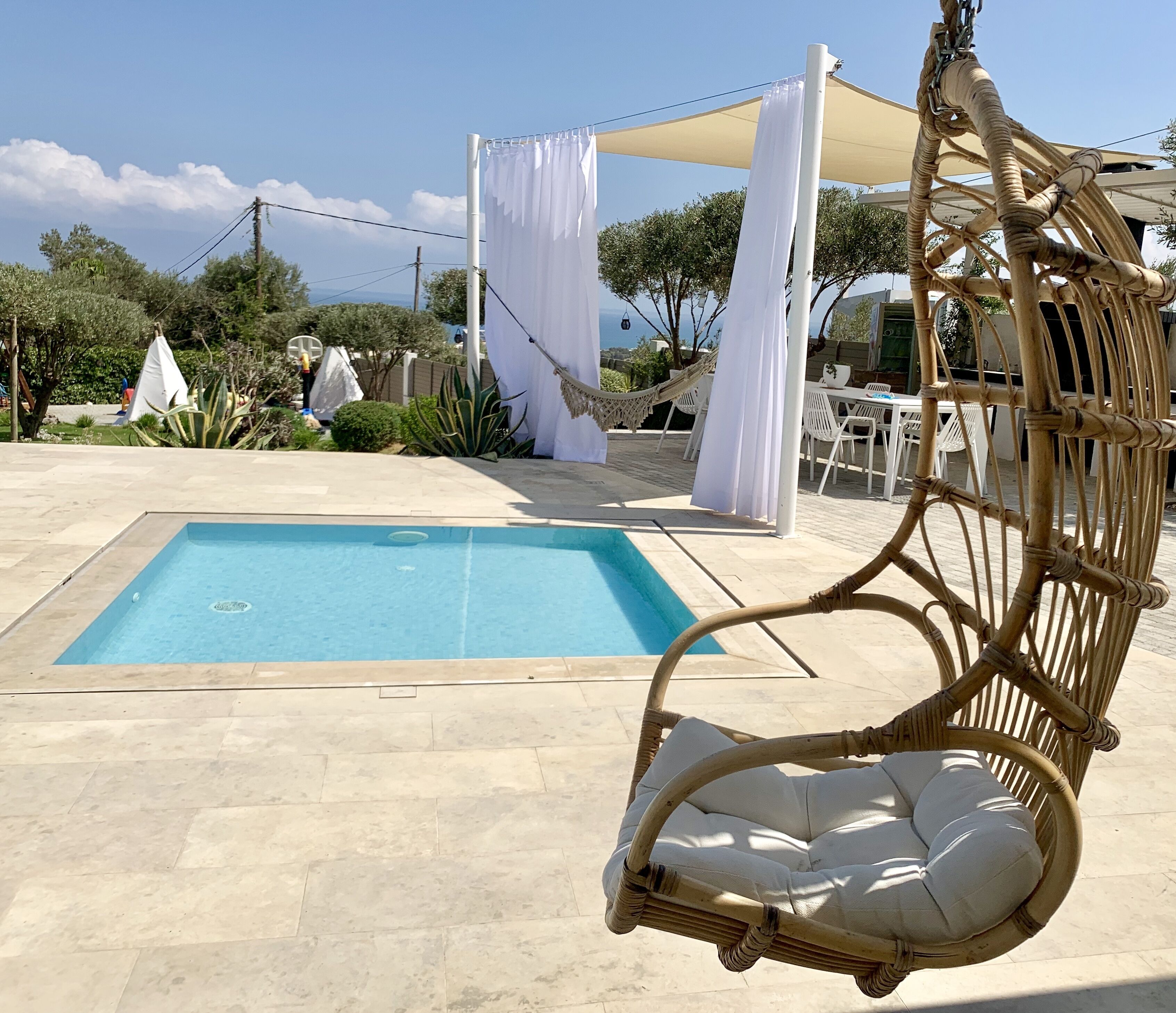 Piscine extérieure, piscine chauffée