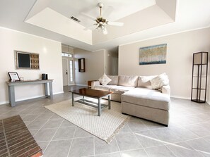 Fireplace - Lark's Lane Lodge (Killeen)