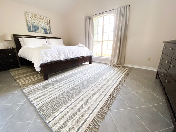 3 bedrooms, bed sheets - Lark's Lane Lodge (Killeen)