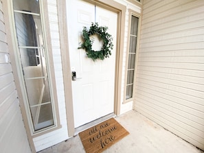 Interior - Lark's Lane Lodge (Killeen)