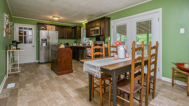 Private kitchen - The Lexi Lodge (Hope Mills)