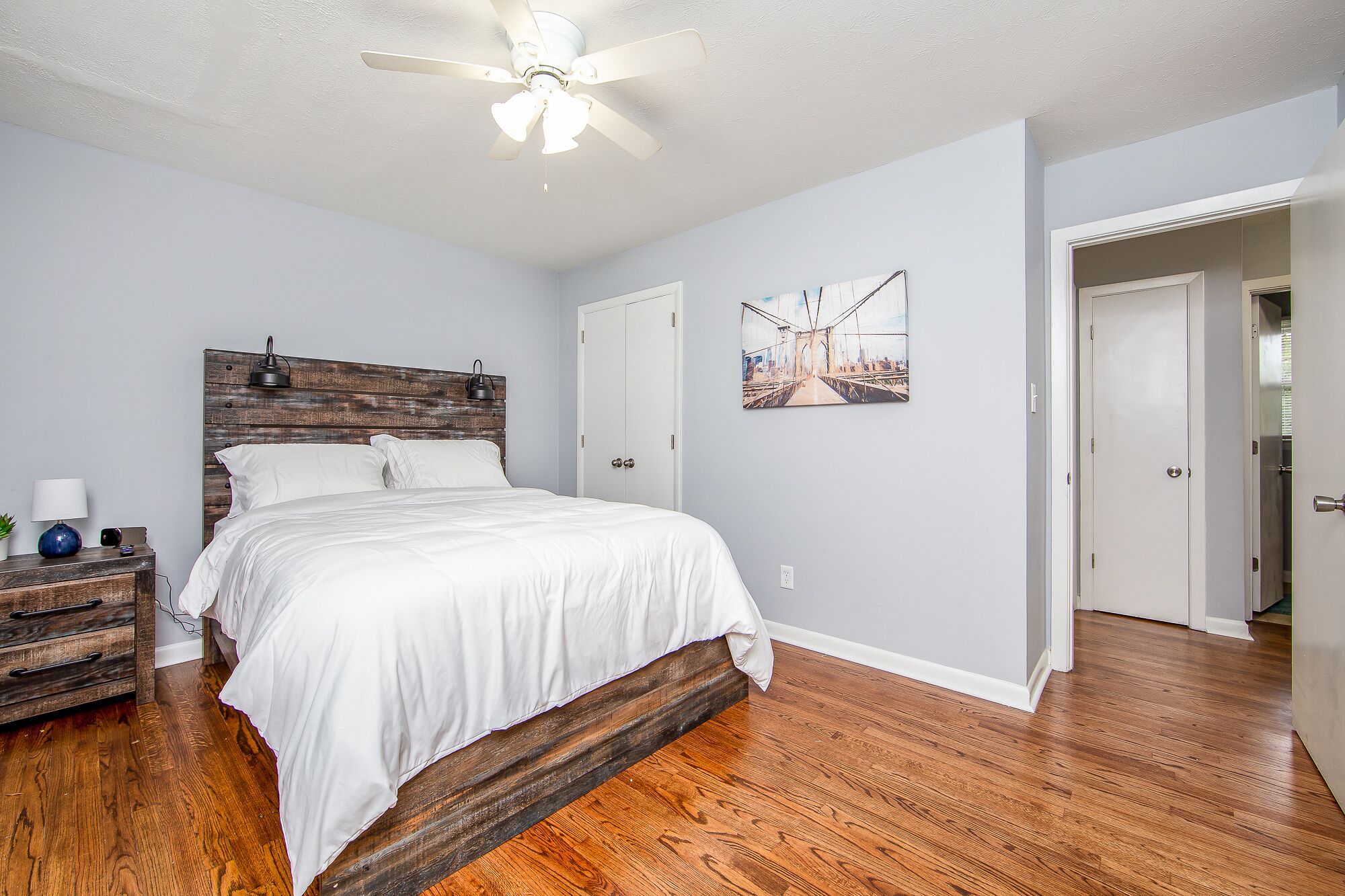 2 bedrooms, laptop workspace, iron/ironing board, Internet