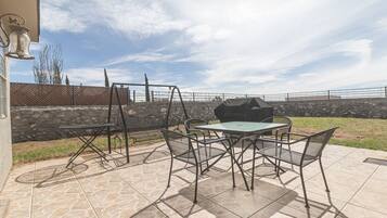 Tempat makan outdoor