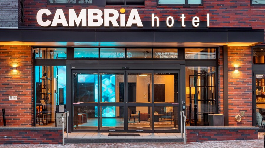 Cambria Hotel Washington D.C. Navy Yard Riverfront