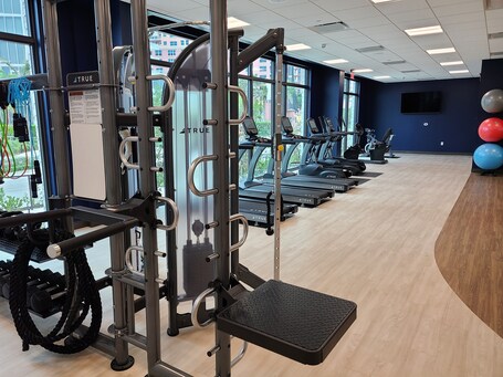 Cambria Hotel Washington D.C. Navy Yard Riverfront - Image 13