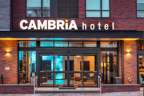 Cambria Hotel Washington D.C. Navy Yard Riverfront