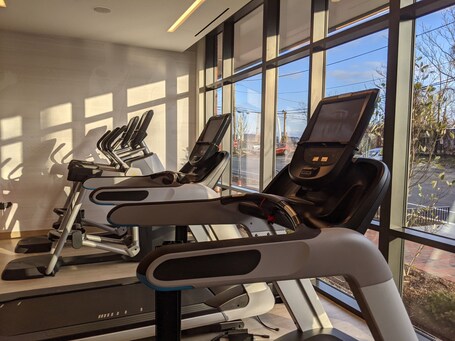 Cambria Hotel Washington D.C. Navy Yard Riverfront - Image 43