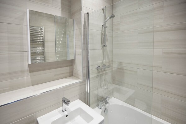 Apartment | Badezimmer | Handtücher