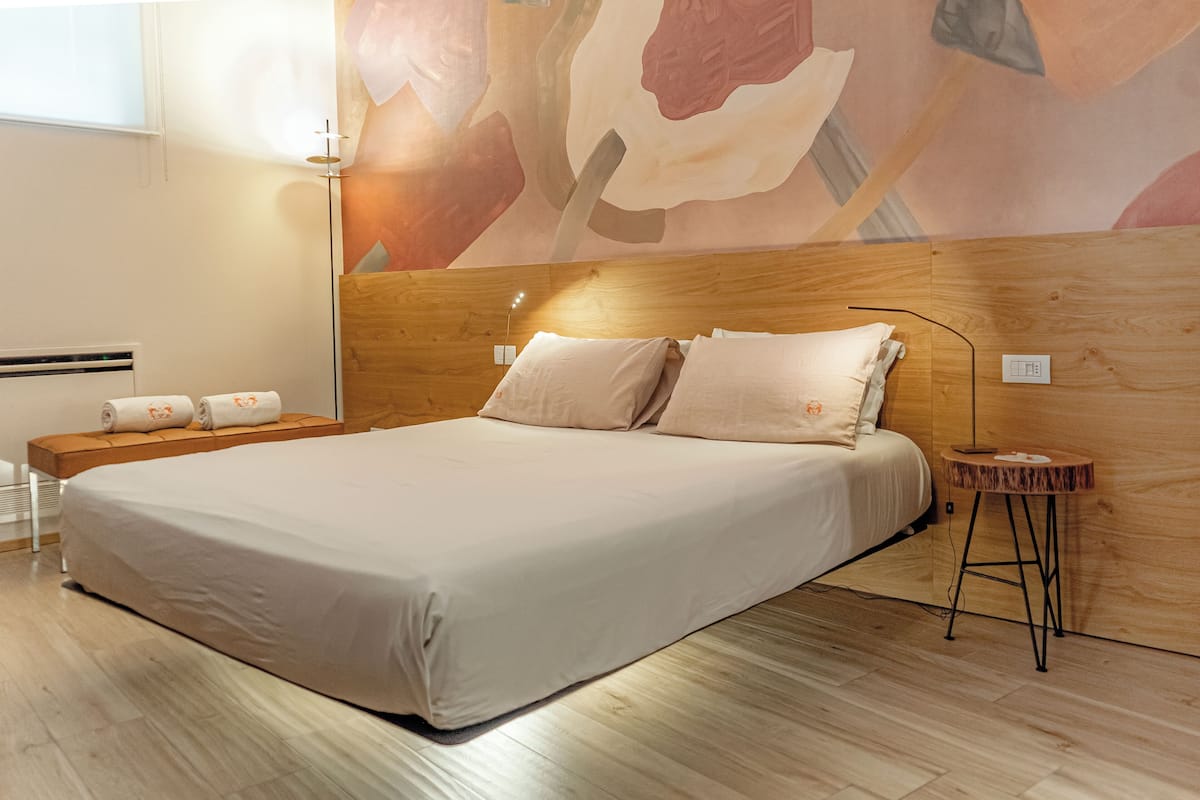 Deluxe Apartment (Pozzobon) | 1 bedroom, premium bedding, down comforters, Select Comfort beds