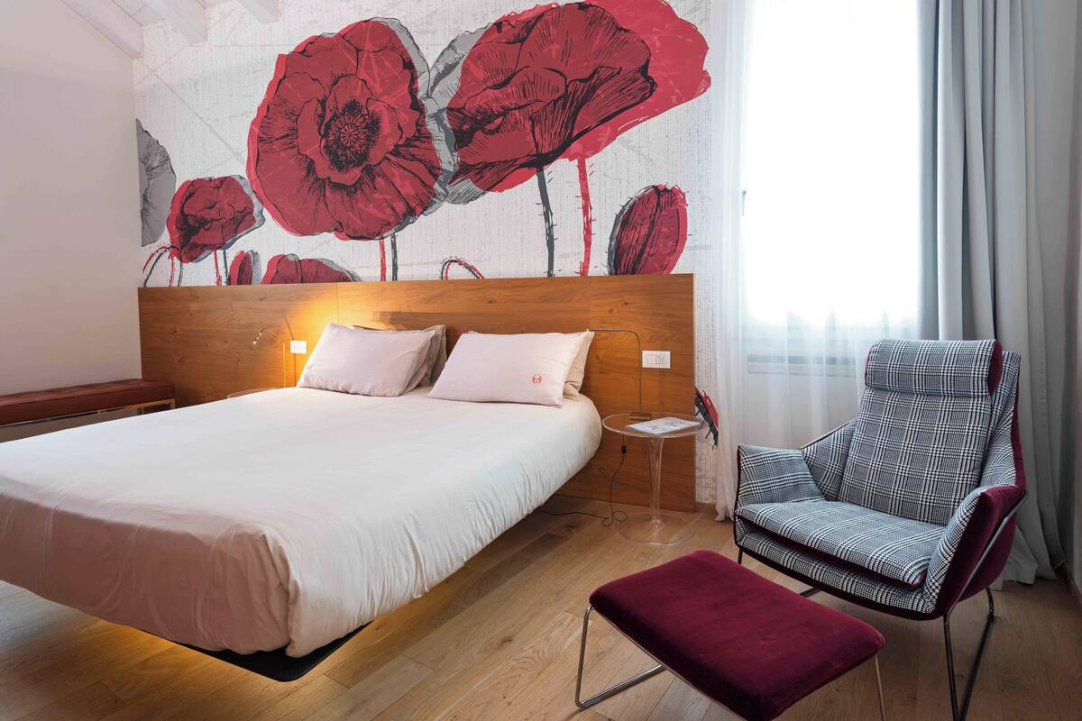 ดีลักซ์อพาร์ทเมนท์ (Spergher) | เครื่องนอนระดับพรีเมียม, ผ้านวมขนเป็ด, เตียง Select Comfort, มินิบาร์