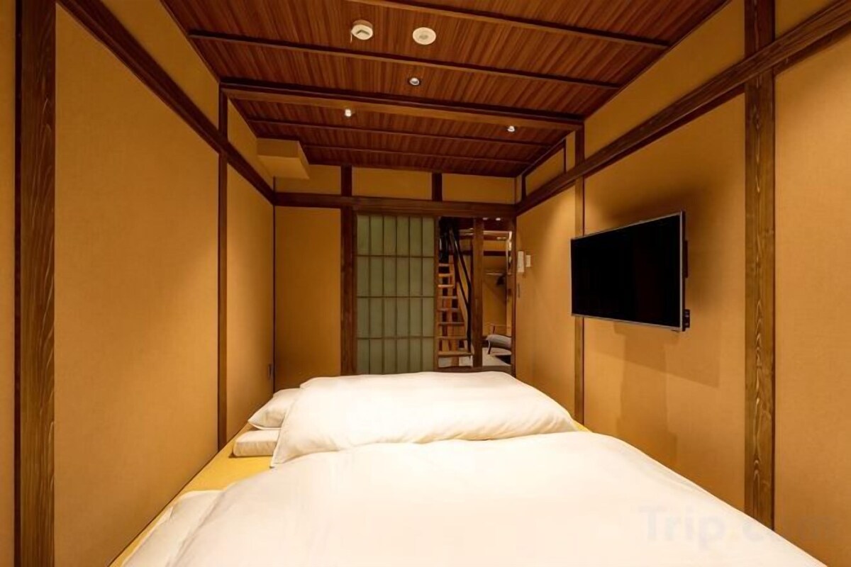 2 Schlafzimmer, Zimmersafe, Schreibtisch, laptopgeeigneter Arbeitsplatz