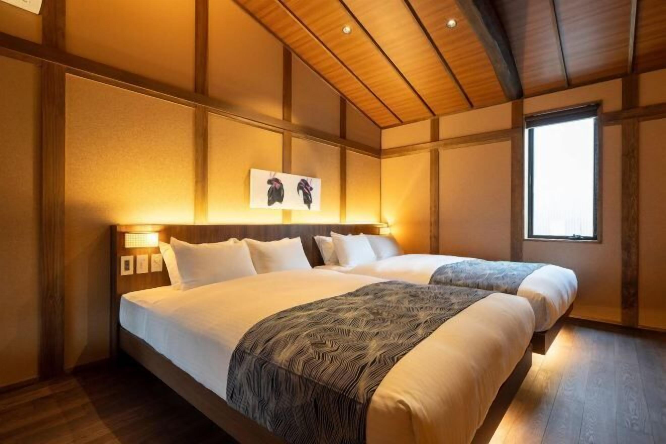 2 bedrooms, in-room safe, individually decorated, individually furnished