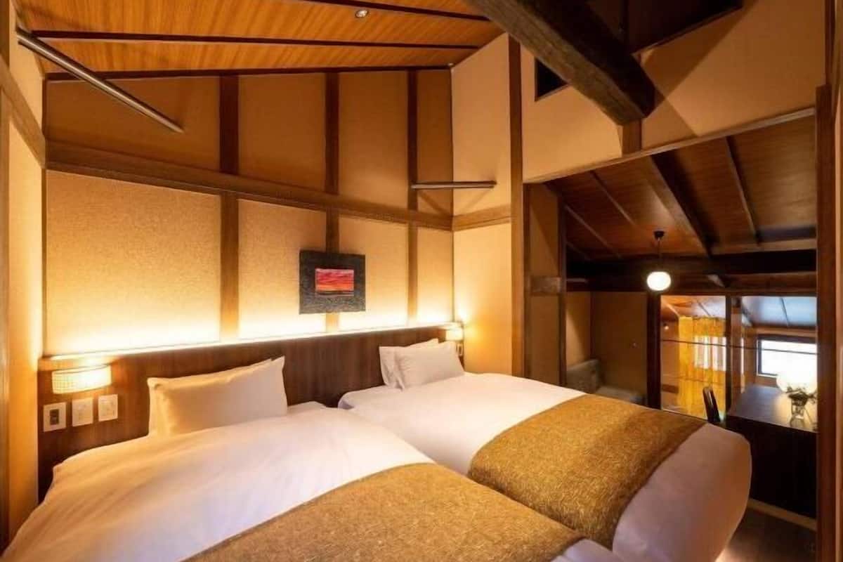 2 slaapkamers, een kluis op de kamer, individueel gedecoreerd