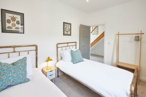 Apartment | 2 bilik tidur, seterika/papan seterika, Wi-fi percuma, cadar katil 