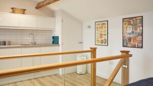 Apartment | Private kitchen - Apartment C Cornerhouse Apartments (Saltburn-by-the-Sea)