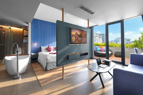 HOME Hotel