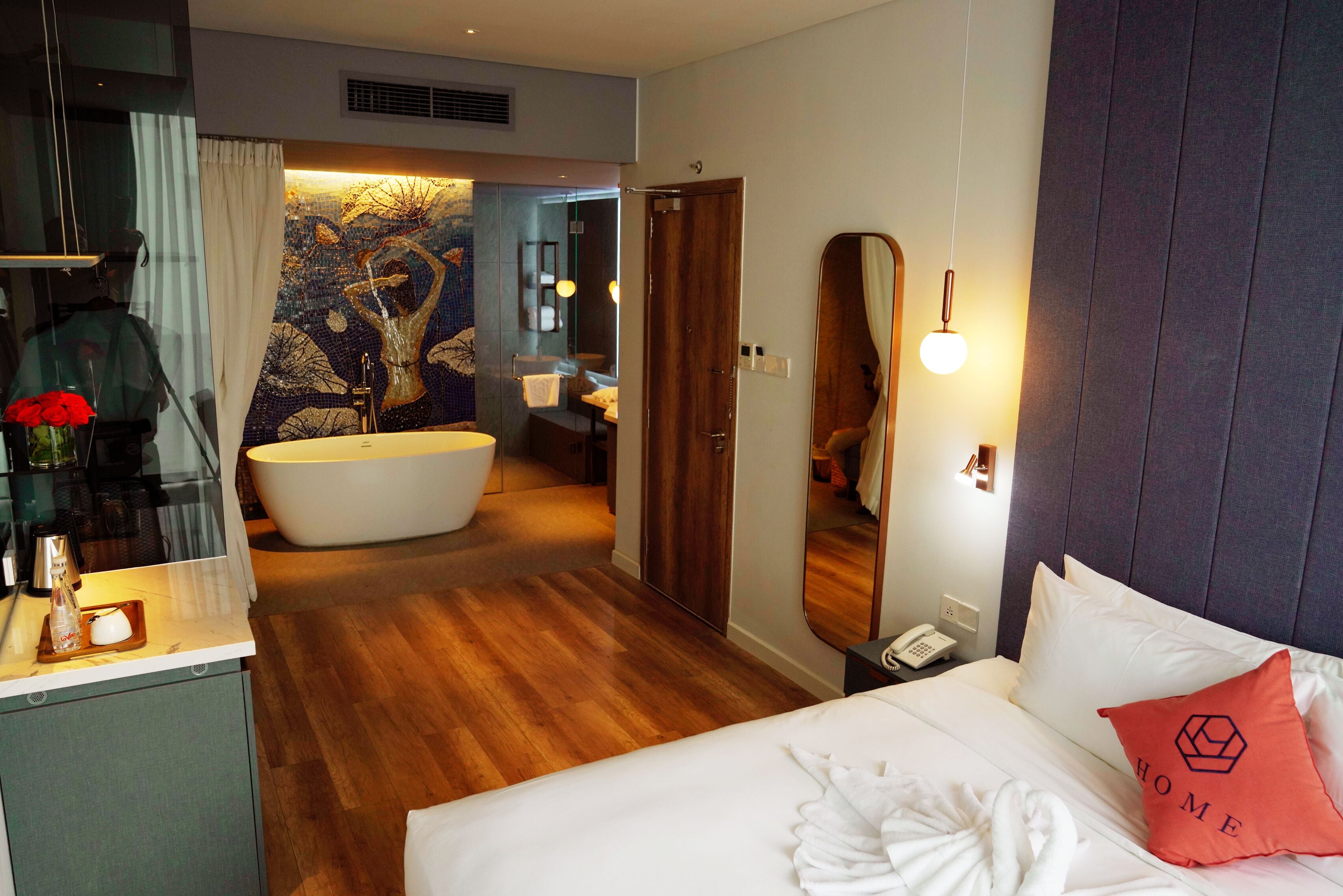 Ropa de cama de alta calidad y minibar 