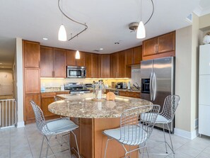 Microwave, dishwasher