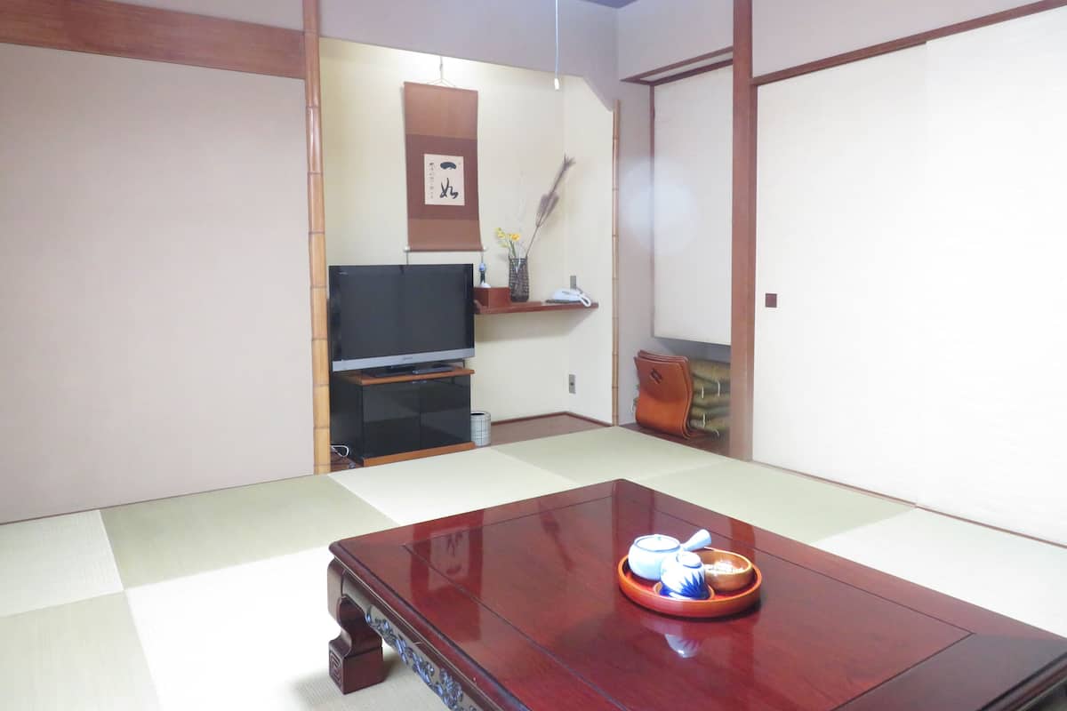 Habitación triple estándar, para no fumadores | Interior