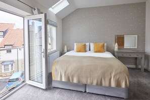4 habitaciones, tabla de planchar con plancha y wifi gratis 