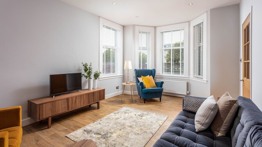 Seafield House - Donnini Apartments