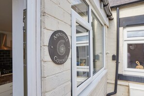 Front of property - Ammonite Cottage (Saltburn-by-the-Sea)