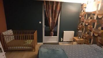 3 slaapkamers, een strijkplank/strijkijzer, gratis wifi