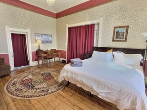 4 chambres, fer et planche à repasser, Wi-Fi, draps fournis